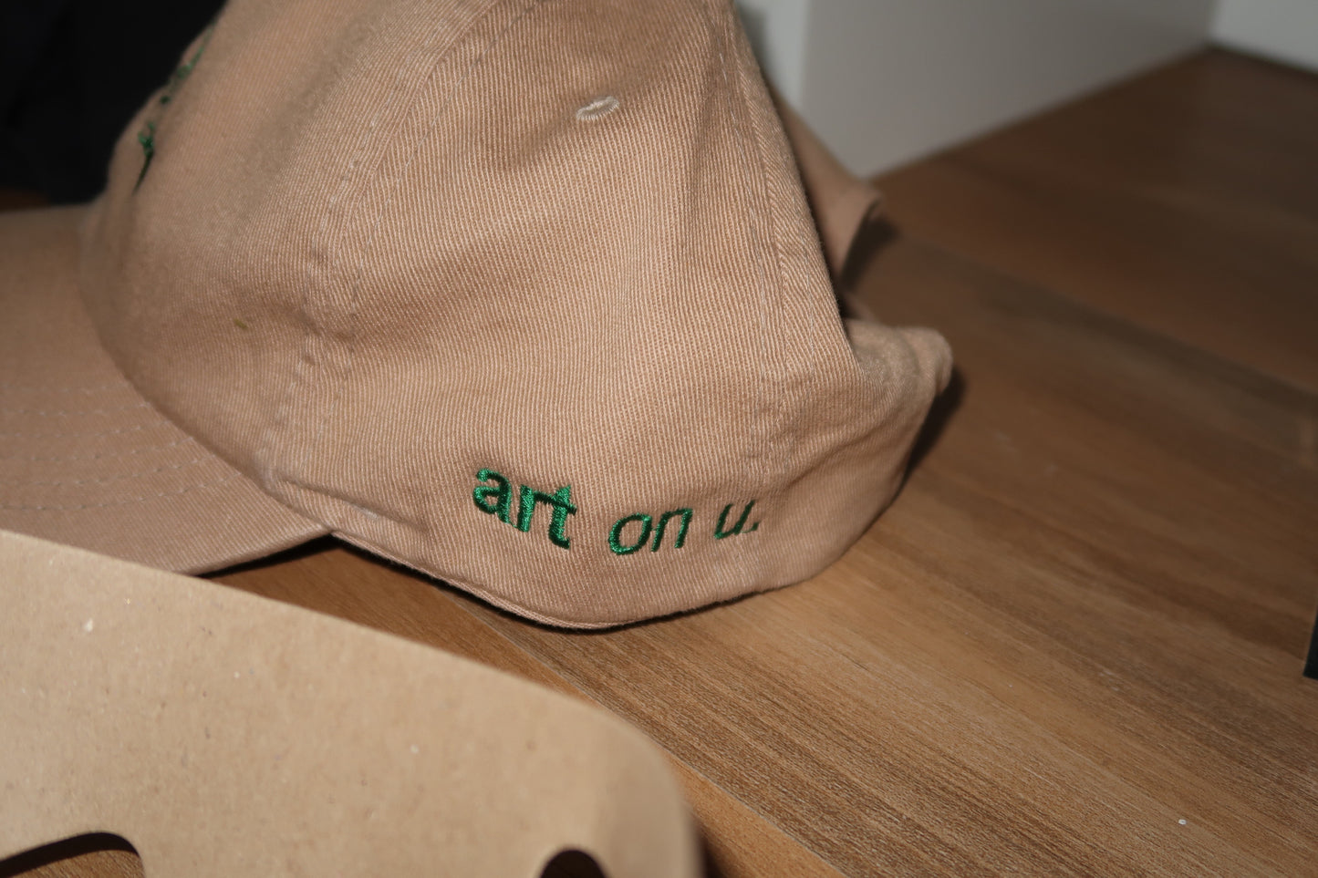 Boné art on u